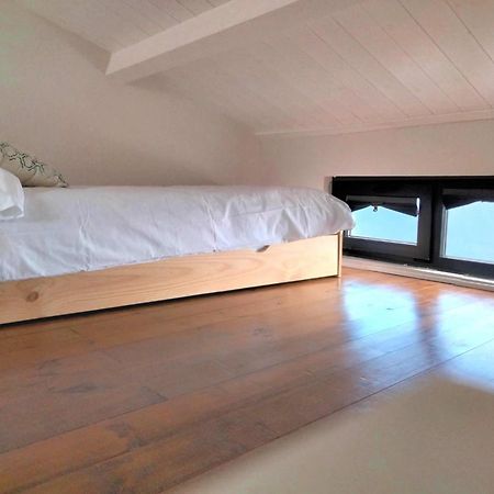 Vila Marina. Casa Marinera Con Terraza Sobre El Mar En Caion Cayón Rom bilde