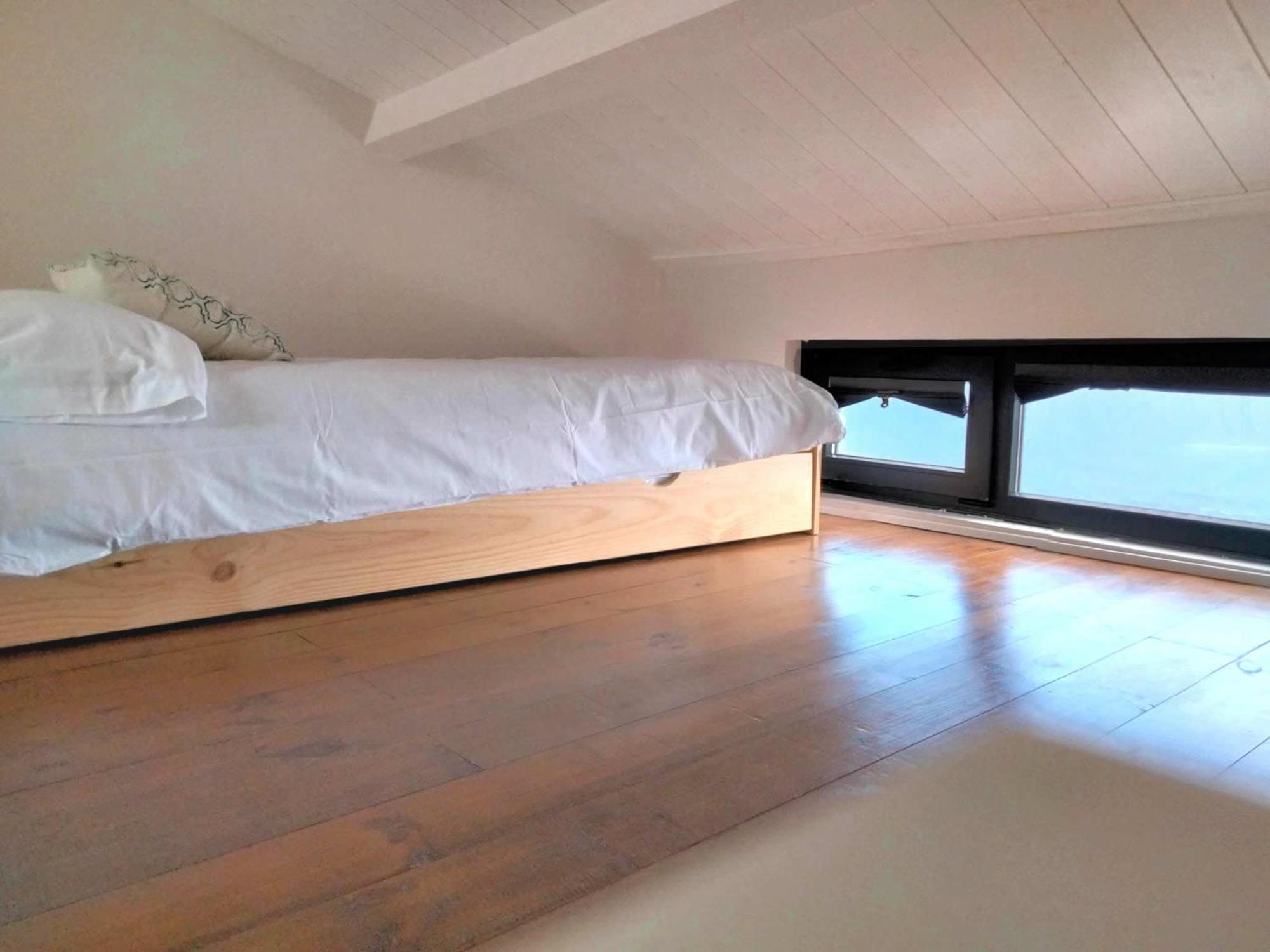 Vila Marina. Casa Marinera Con Terraza Sobre El Mar En Caion Cayón Rom bilde